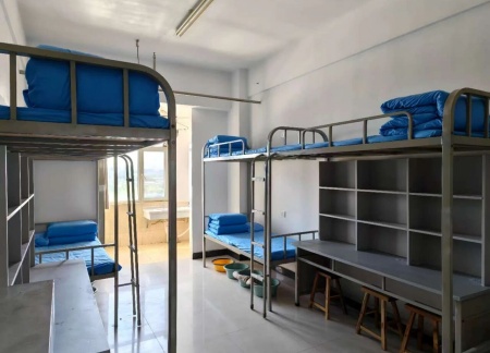 青春进行时，教官“授课”+辅导员“引路”助成长