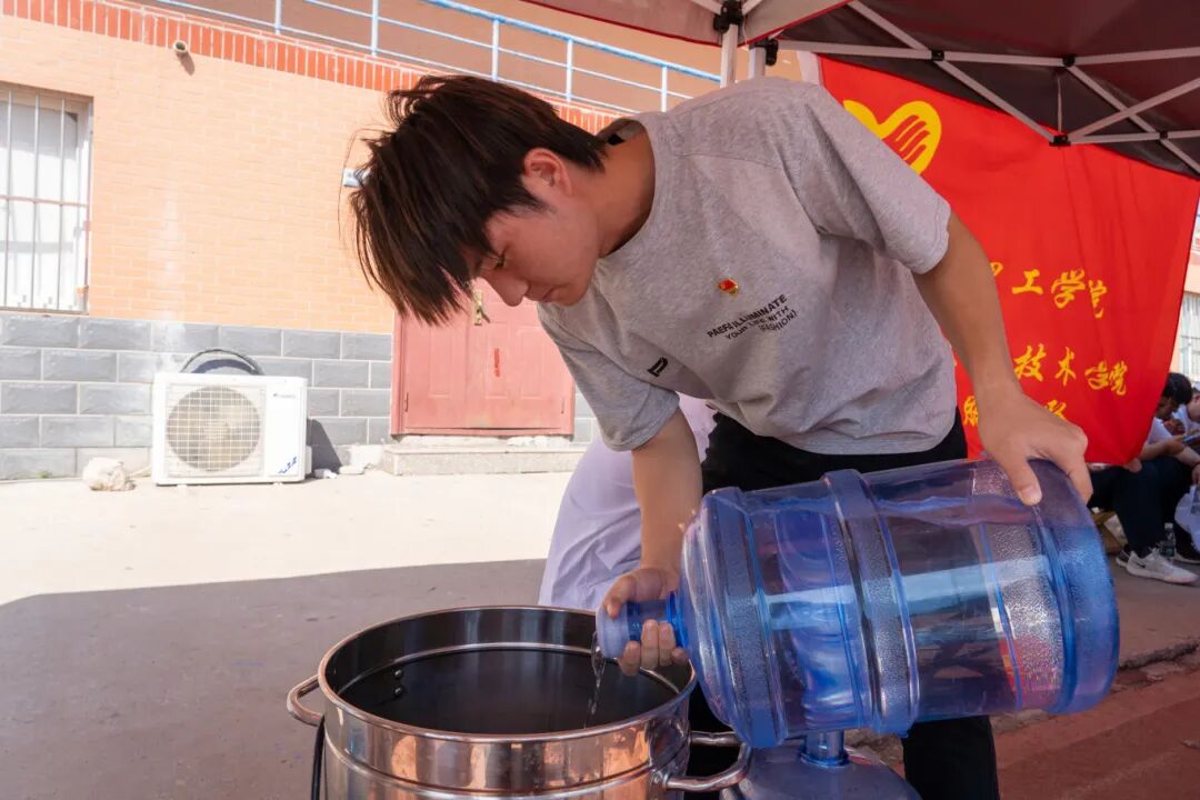 暖心护航助成长！我院全方位做好军训服务保障工作