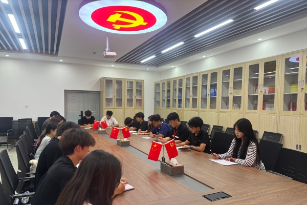 【筑梦经院，薪火相传】薪火续力启新篇——我院团学组织副部长换届面试顺利开展