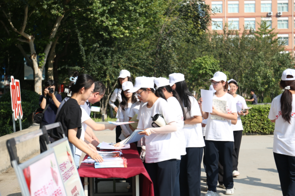 保定市民宗局梁丽敏局长一行到Beat365中文官方网站开展铸牢主题宣教活动