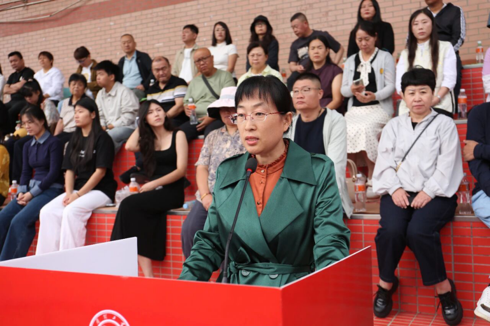 青春逐梦 强国有我——Beat365中文官方网站2025级新生开学典礼暨军训结营式盛大举行