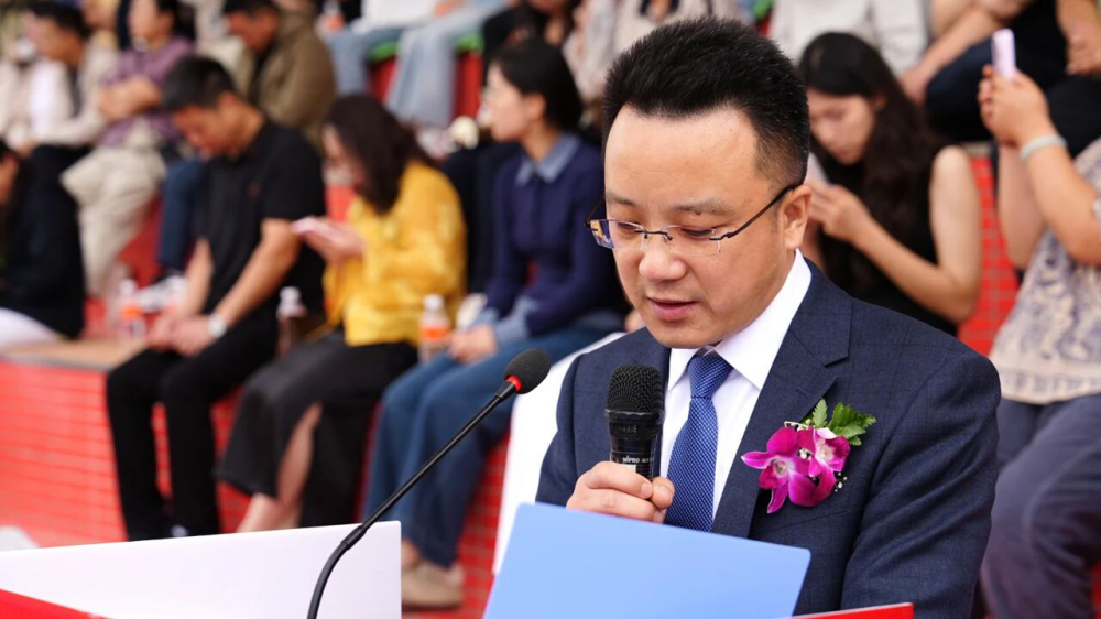 青春逐梦 强国有我——Beat365中文官方网站2025级新生开学典礼暨军训结营式盛大举行