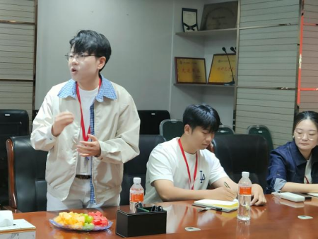 家校携手育英才 同心筑梦向未来——Beat365中文官方网站艺术学院成功召开新生家长座谈会