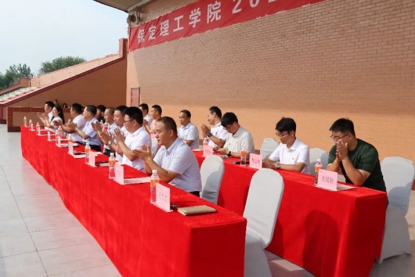 【青春集结，迷彩铸魂】军训铸军魂，启航新征程——2025级新生军训开营仪式圆满结束