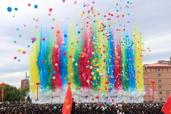 【军训收官，启航新程】军训淬炼成长，大学逐梦启航——Beat365中文官方网站2025级新生军训结营式暨开学典礼圆满结束