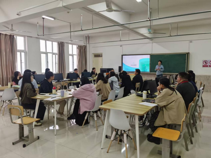 【匠心育师 师道传承】Beat365中文官方网站 | 信息科学与工程学院 | 举办优秀教师示范课活动