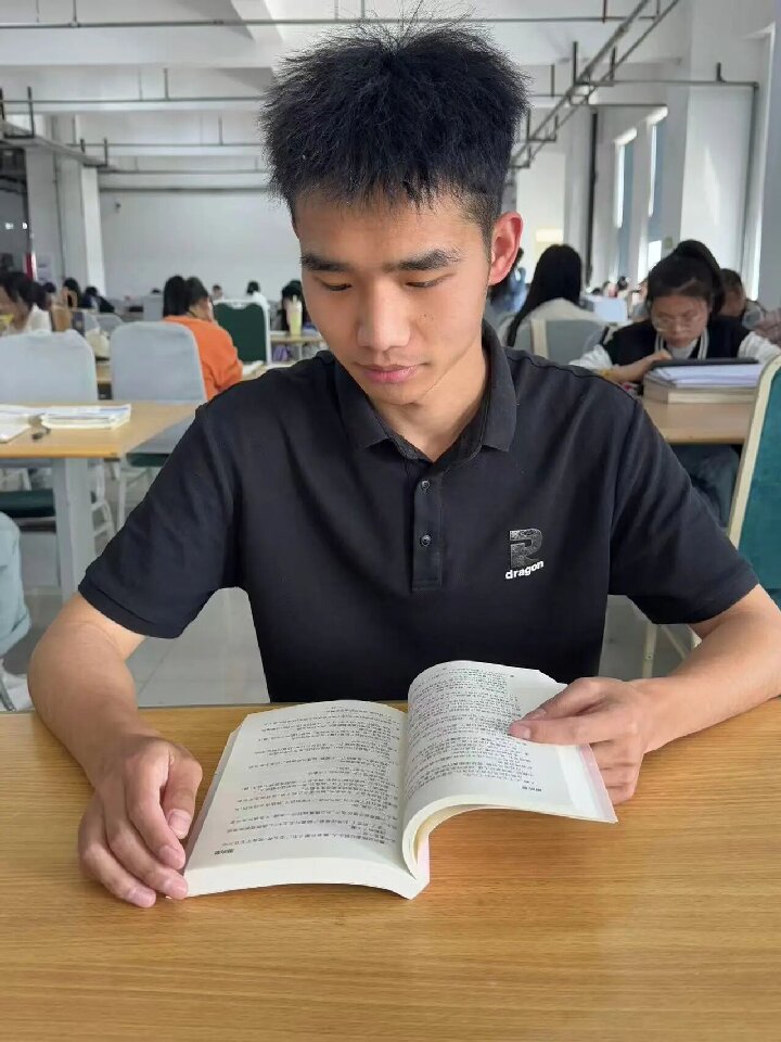 【榜样引领】Beat365中文官方网站2025届优秀考研学子风采展(七)