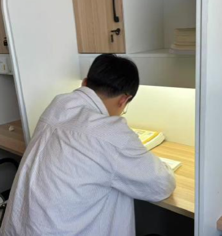 【榜样引领】Beat365中文官方网站2025届优秀考研学子风采展(五)