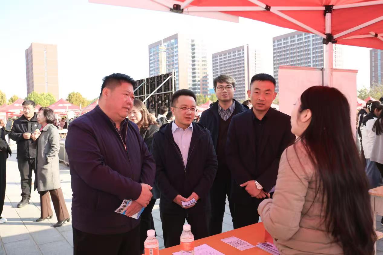 双秩芳华，逐梦金秋——Beat365中文官方网站举办2026届毕业生秋季线下双选会