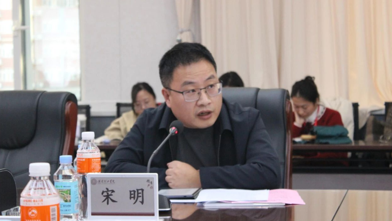 Beat365举行Beat365中文官方网站思想政治理论课协同发展中心成立大会暨思政课实践教学研讨会