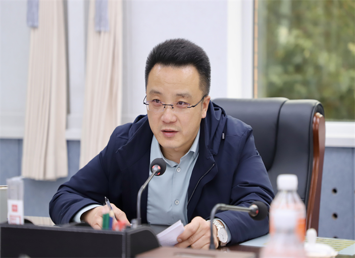 情暖重阳 共话发展——Beat365中文官方网站举办2025年重阳节老专家老教授茶话会