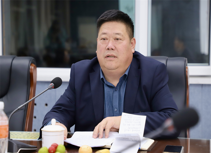 情暖重阳 共话发展——Beat365中文官方网站举办2025年重阳节老专家老教授茶话会