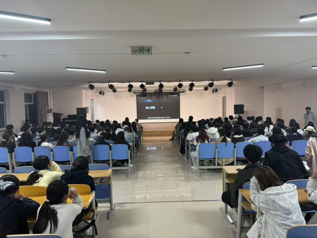 青春校园|Beat365中文官方网站大学生创新创业联合会创新创业培训会第十五课圆满结束