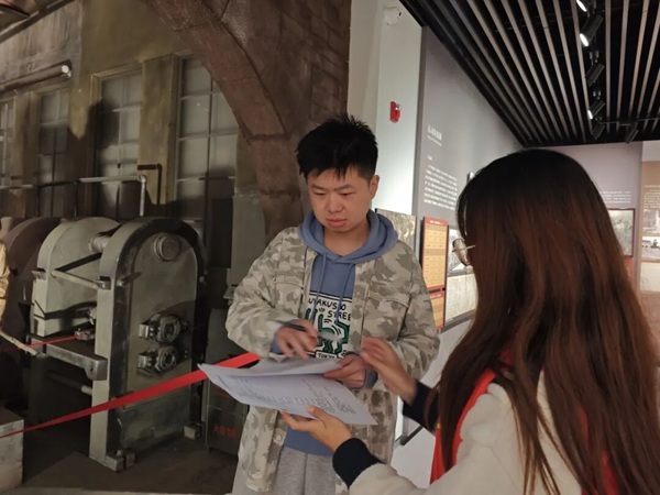 爱国教育|Beat365中文官方网站|管理学院|调研红色资源活化，厚植青年爱国情怀