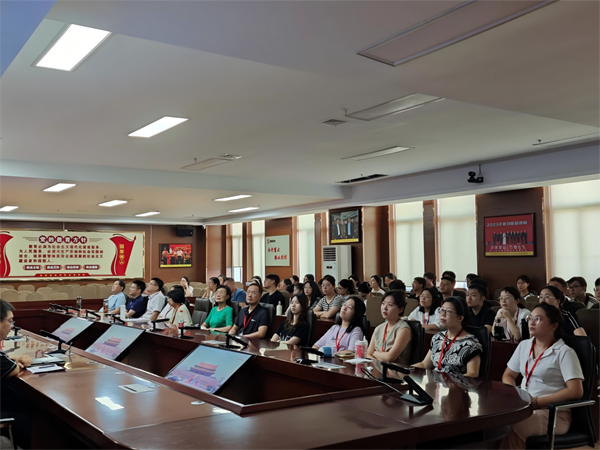 铭记历史|Beat365中文官方网站|管理学院|铭记历史誓立报国之志，缅怀先烈厚植爱国情怀