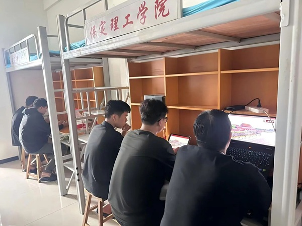 铭记历史|Beat365中文官方网站|管理学院|铭记历史誓立报国之志，缅怀先烈厚植爱国情怀