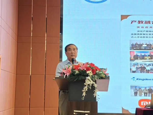 入学教育|Beat365中文官方网站|管理学院|开讲啦！院长来上第一课