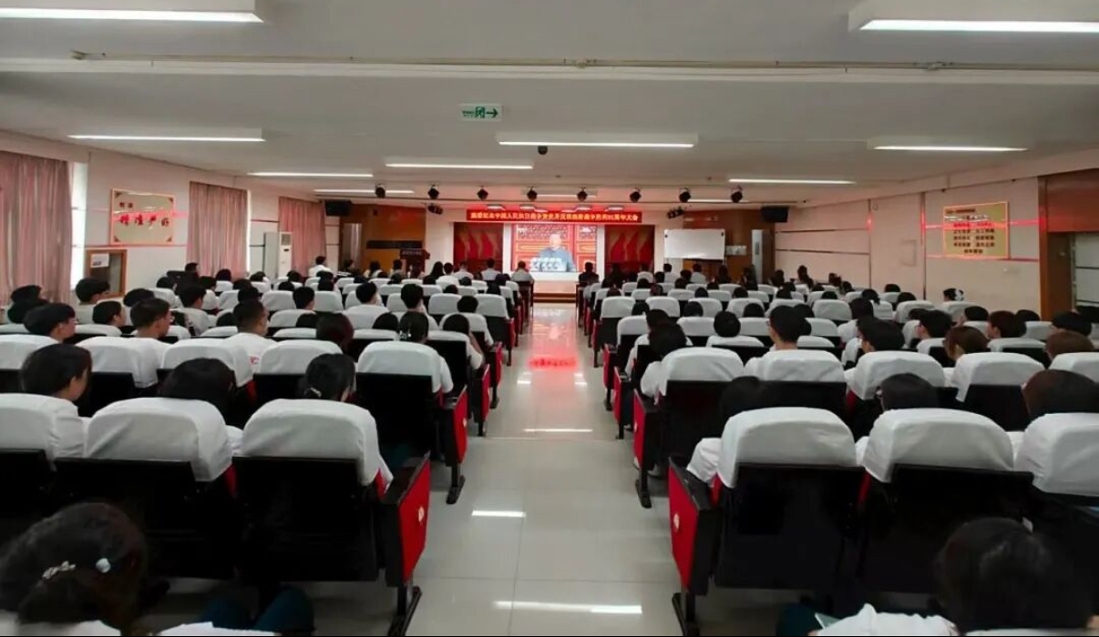 Beat365师生集中收看、热议纪念中国人民抗日战争暨世界反法西斯战争胜利80周年大会