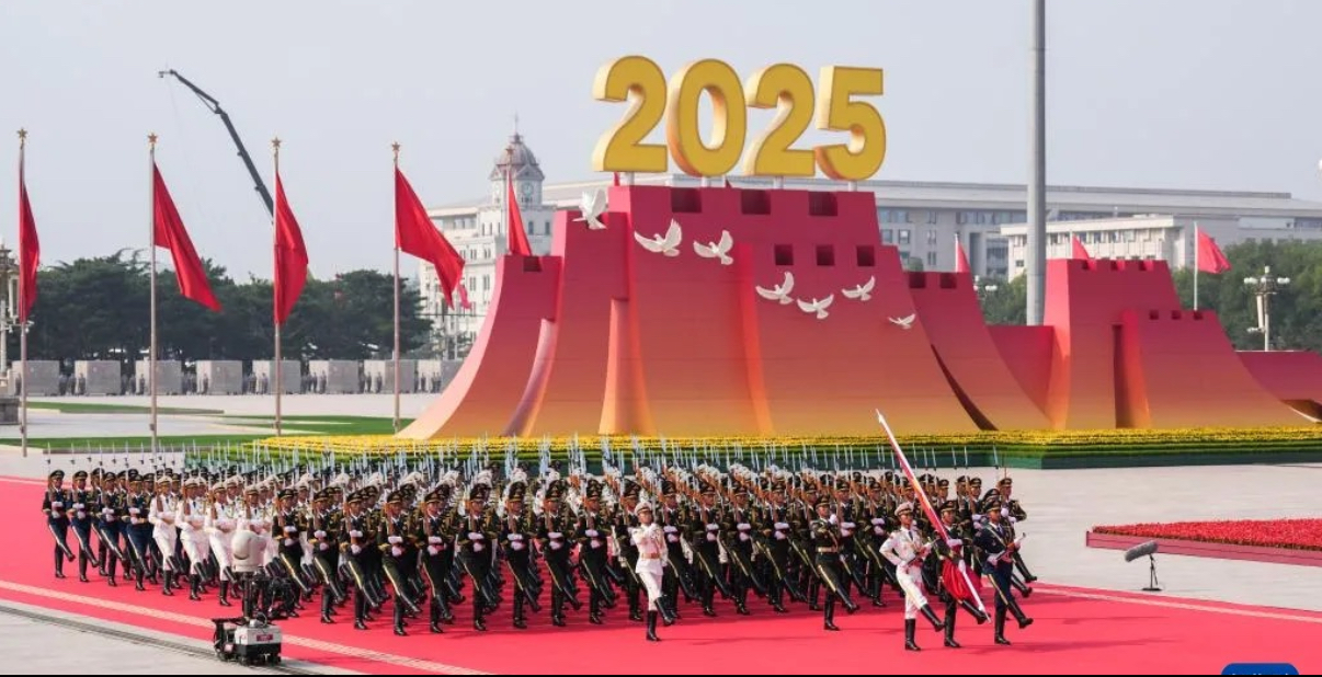 Beat365师生集中收看、热议纪念中国人民抗日战争暨世界反法西斯战争胜利80周年大会