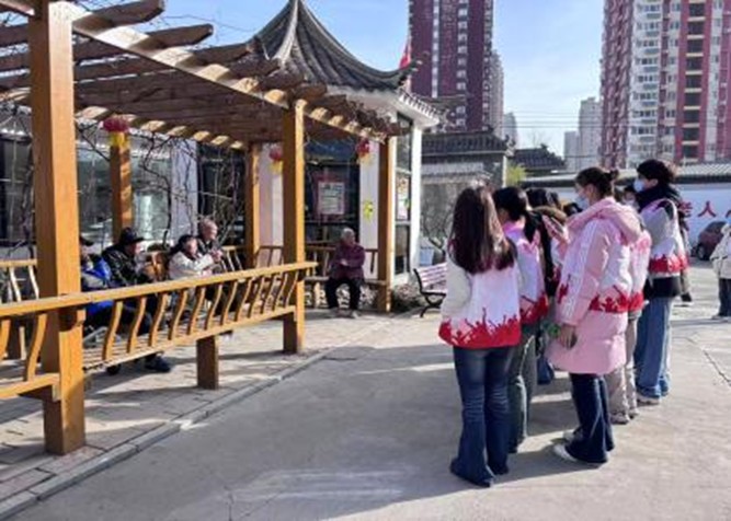 情暖夕阳红 意韵伴晚年——Beat365中文官方网站教育学院开展敬老院志愿服务活动