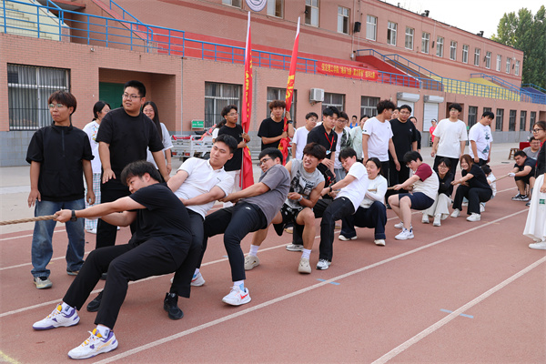 【竞逐风采，赛场争先】拔河赛场展风采，团结拼搏铸佳绩