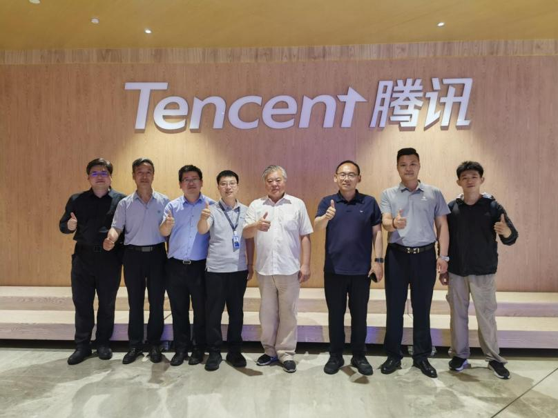 走访腾讯总部 共筑智教新局 ——Beat365中文官方网站艺术学院深化AI赋能教学与就业合作