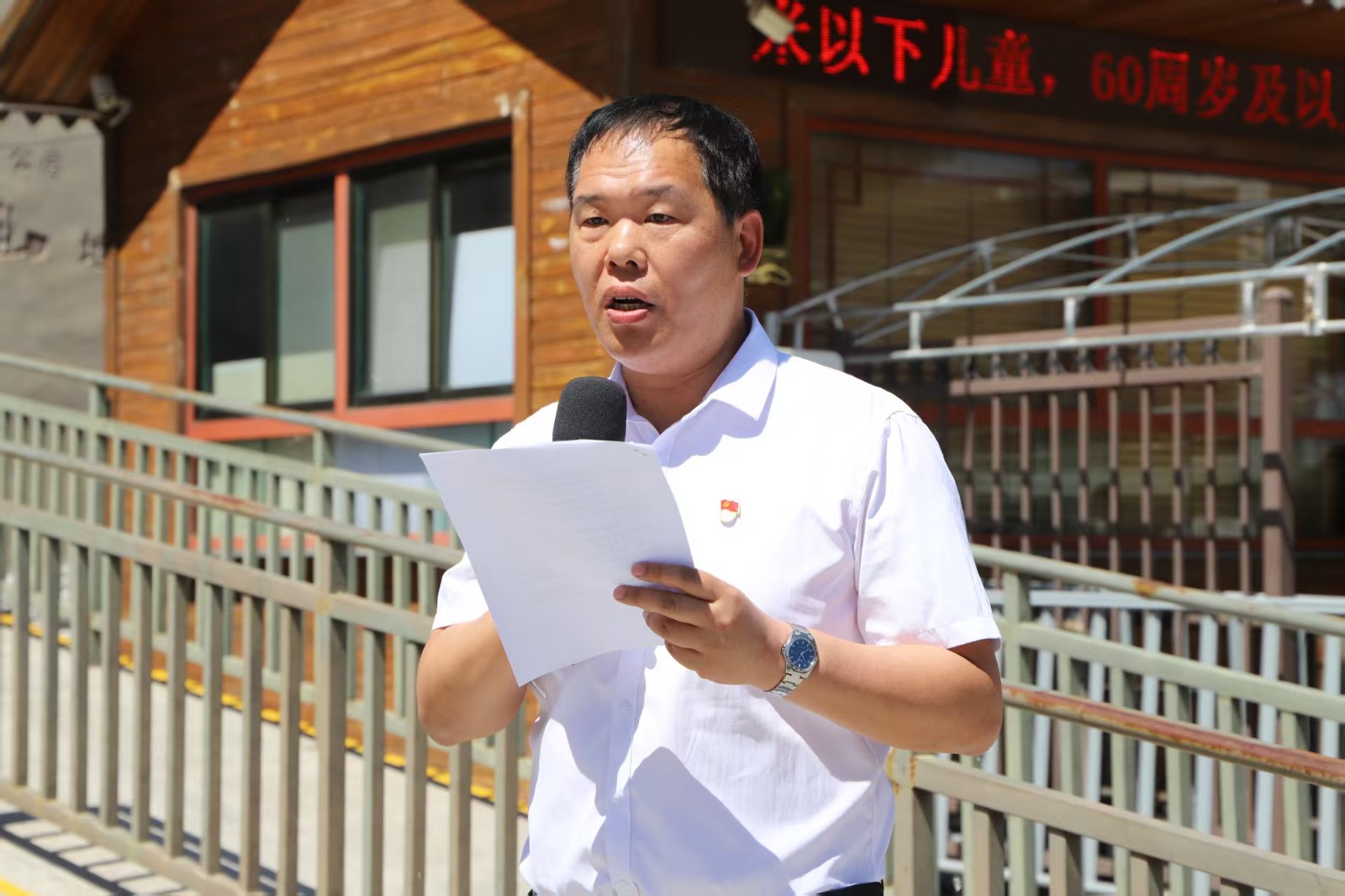 传承红色基因 深耕思政教育 ——Beat365中文官方网站赴涞源抗战纪念馆等参观 研学开展“太行山上行走的思政课”