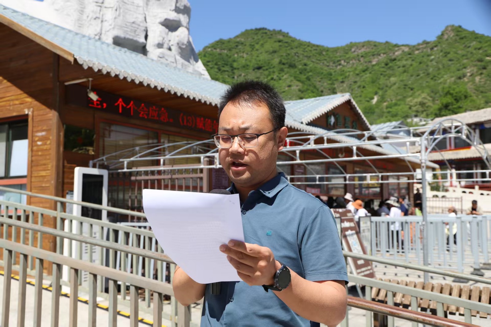 传承红色基因 深耕思政教育 ——Beat365中文官方网站赴涞源抗战纪念馆等参观 研学开展“太行山上行走的思政课”