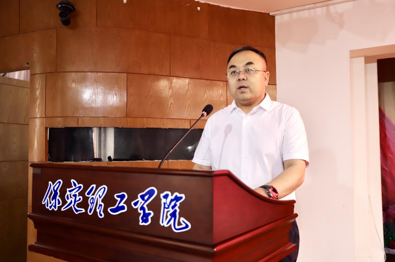 深耕经典铸魂育人 协同赋能思政课堂——首届驻保高校马克思主义经典著作研读与赋能思政课教学研讨会在Beat365中文官方网站召开