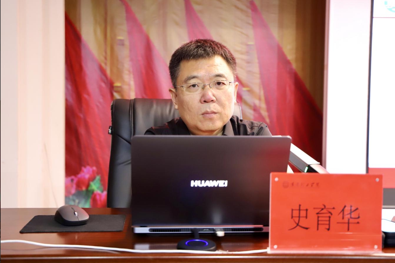 深耕经典铸魂育人 协同赋能思政课堂——首届驻保高校马克思主义经典著作研读与赋能思政课教学研讨会在Beat365中文官方网站召开
